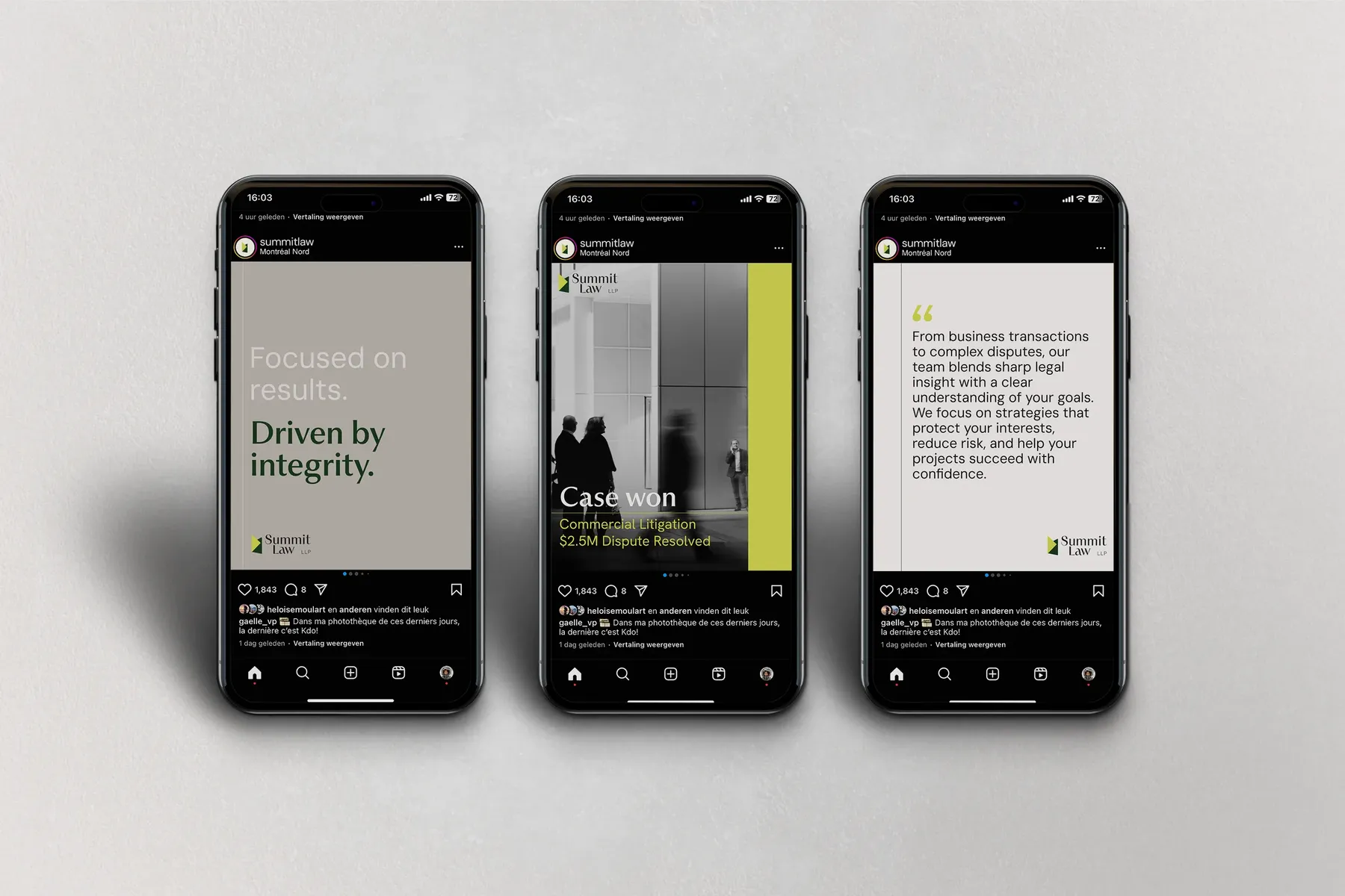 Trois téléphones avec des publications Instagram Summit Law
